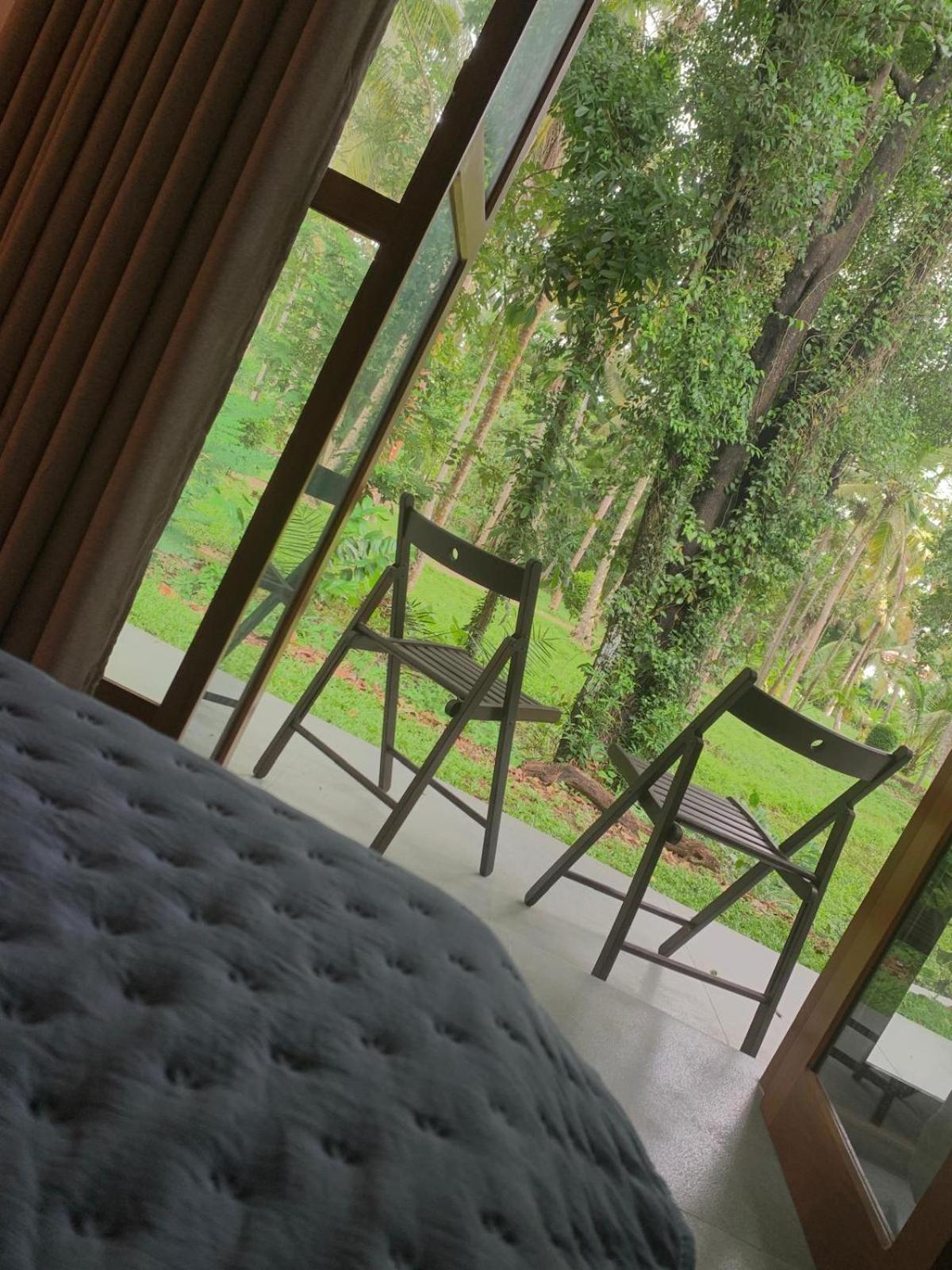 Sebastian Transit Villa With Free Shuttle Service To Airport Kotugoda Exterior foto